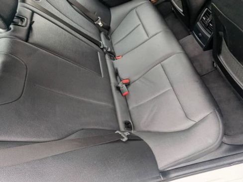 Used 2018 BMW 330i xDrive Sedan AWD/4WD image 21