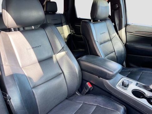 Used 2018 Jeep Grand Cherokee Summit w/ Platinum Series Group AWD/4WD image 29