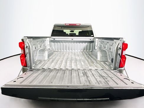 Used 2023 Chevrolet Silverado 1500 LT image 27