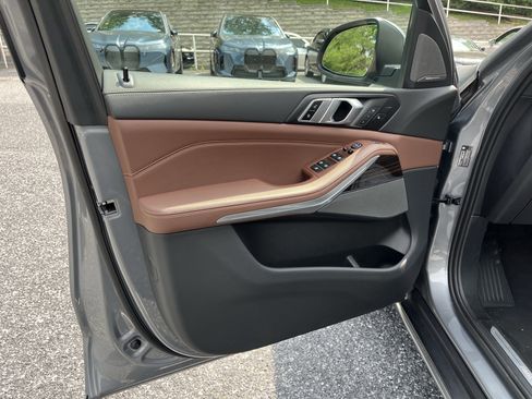 Certified 2024 BMW X5 xDrive40i image 9