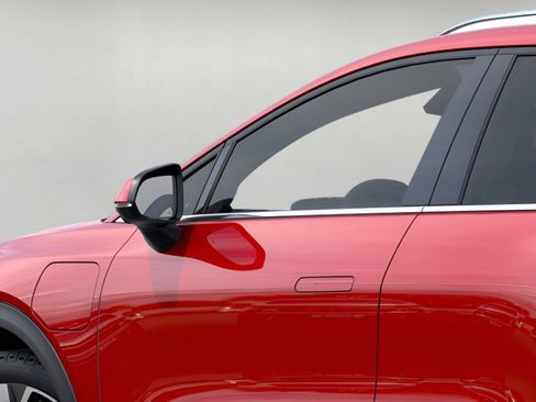 New 2026 Chevrolet Equinox EV LT w/ Convenience Package II image 12