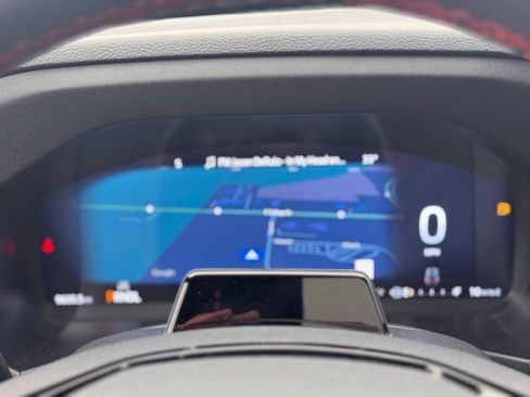 Used 2025 Ford Explorer ST-Line w/ ST-Line Street Pack image 12