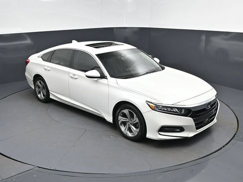 Used 2018 Honda Accord EX image 35