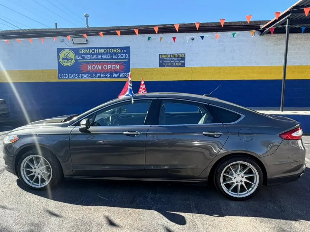 Used 2016 Ford Fusion SE w/ Equipment Group 202A AWD/4WD image 16