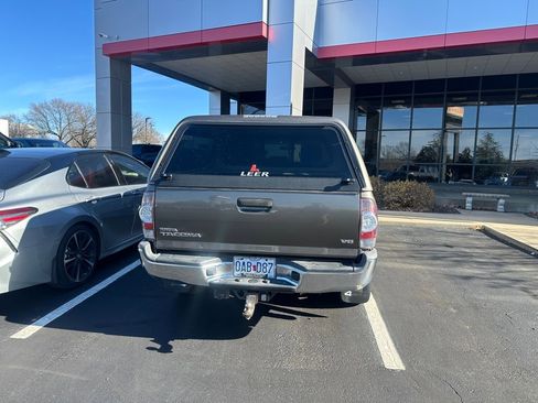 Used 2015 Toyota Tacoma 4x4 Double Cab image 5