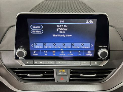 Used 2025 Nissan Altima 2.5 SR FWD image 21