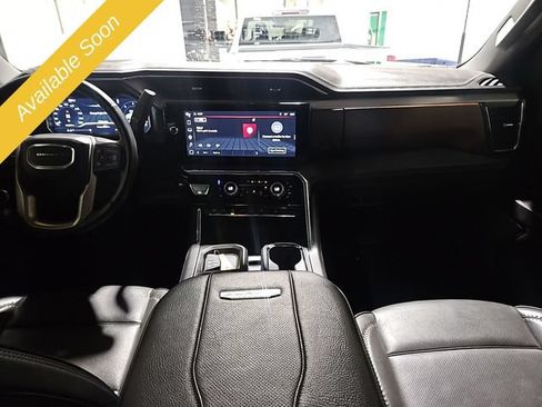 Used 2024 GMC Sierra 2500 Denali w/ Denali Reserve Package AWD/4WD image 7