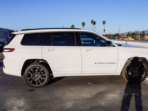 New 2026 Jeep Grand Cherokee L Limited image 12