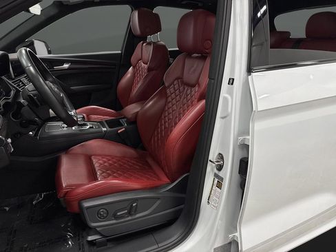 Used 2019 Audi SQ5 Prestige w/ Prestige Package image 4
