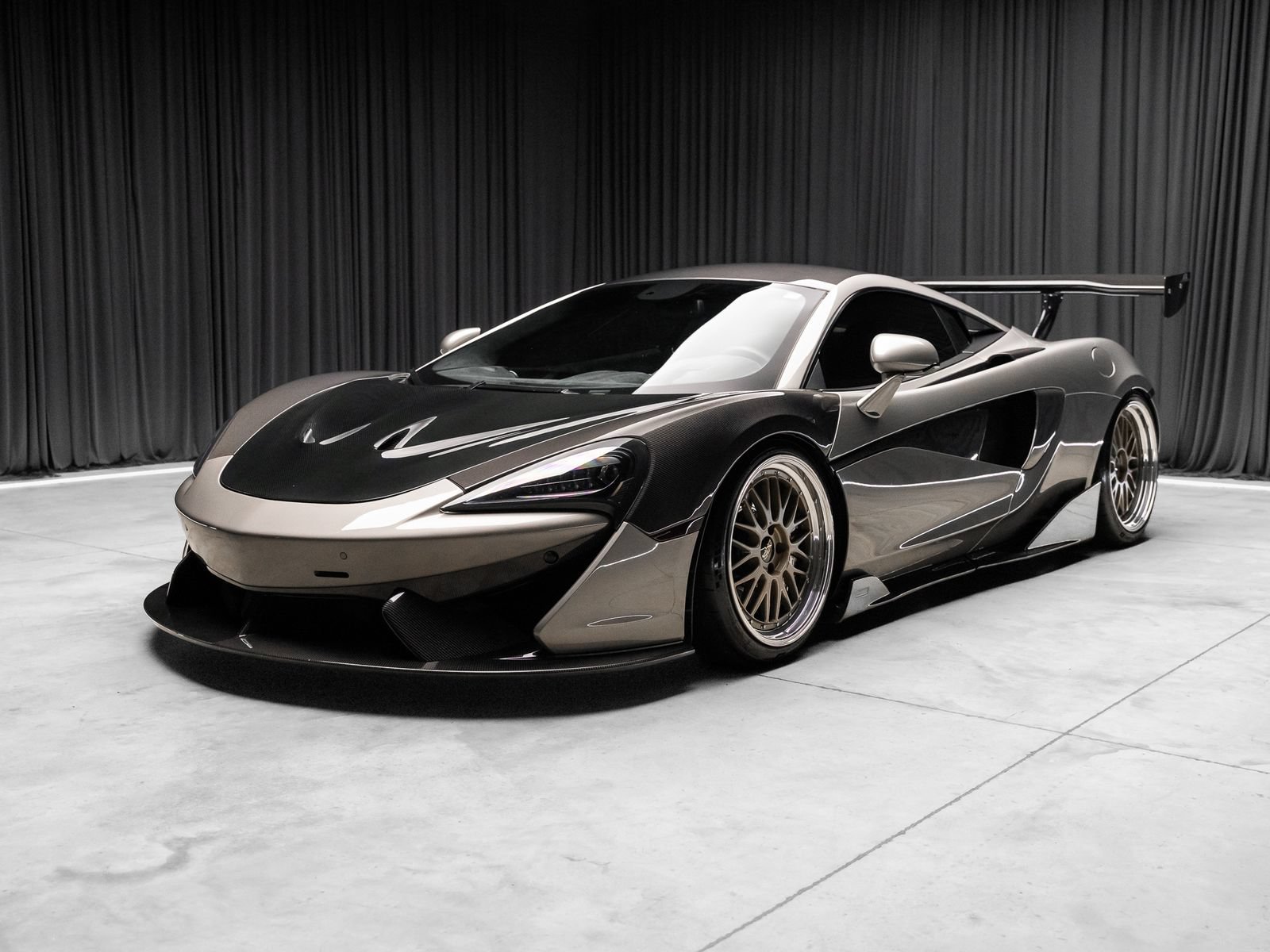 Used 2017 McLaren 570S Coupe RWD image 27