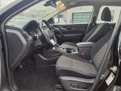 Used 2021 Nissan Rogue Sport SV image 12