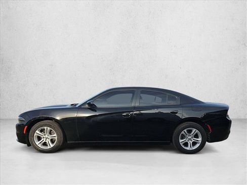 Used 2019 Dodge Charger SXT w/ Leather Interior Group image 7