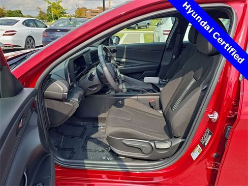 Certified 2025 Hyundai Elantra Sport image 11