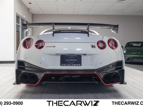 Used 2018 Nissan GT-R NISMO AWD/4WD image 25