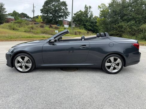 Used 2011 Lexus IS 250C w/ Luxury Pkg RWD image 2