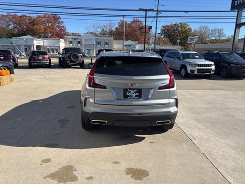 Used 2024 Cadillac XT4 Premium Luxury image 9