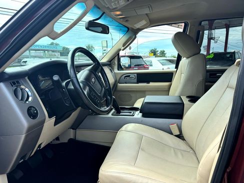Used 2015 Ford Expedition XLT w/ Equipment Group 202A image 6