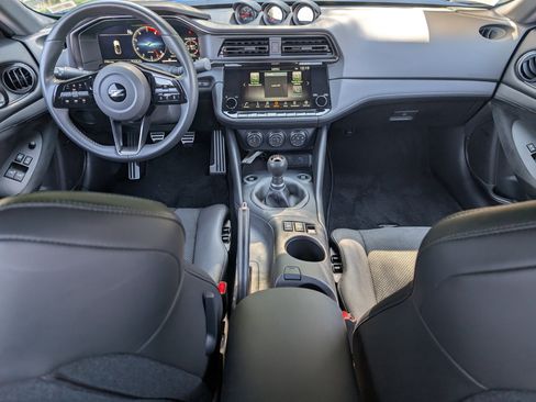 Used 2024 Nissan Z Performance w/ Floor Mat Package image 20