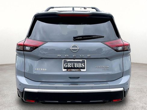 Used 2025 Nissan Rogue Platinum AWD/4WD image 6