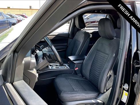 Used 2020 Ford Explorer XLT AWD/4WD image 21