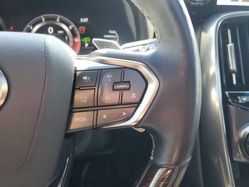 Used 2023 Lexus LX 600 4WD w/ Ultra Luxury Package image 26