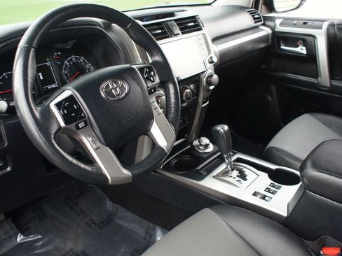 Used 2024 Toyota 4Runner SR5 Premium image 15