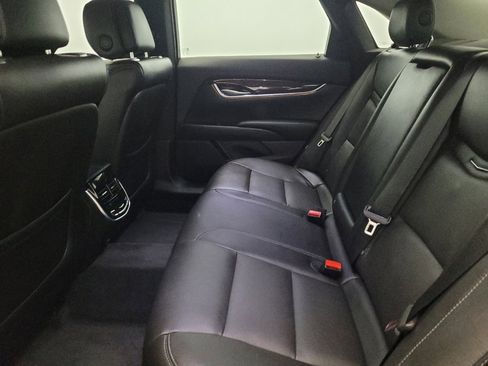Used 2014 Cadillac XTS Premium image 18