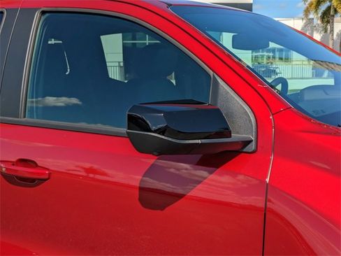 Used 2025 GMC Canyon Elevation w/ Convenience Package image 11