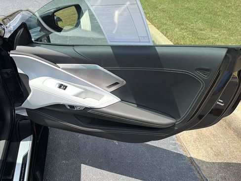 Used 2024 Chevrolet Corvette Stingray Premium Conv w/ Z51 Performance Package RWD image 13