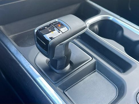 Used 2024 Chevrolet Silverado 1500 LTZ AWD/4WD image 18