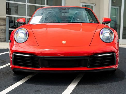 Used 2020 Porsche 911 Carrera RWD image 4