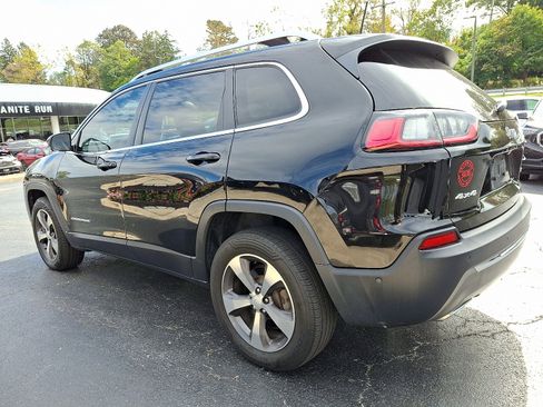 Used 2019 Jeep Cherokee Limited w/ Technology Group image 4