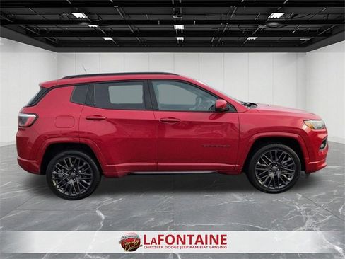 Certified 2023 Jeep Compass Limited image 6