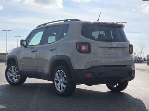 Used 2016 Jeep Renegade Latitude image 17