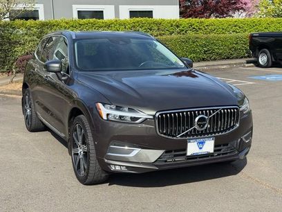 Used 2018 Volvo XC60 T5 Inscription w/ Convenience Package