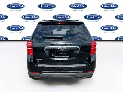 Used 2017 Chevrolet Equinox LT w/ Midnight Edition FWD image 6