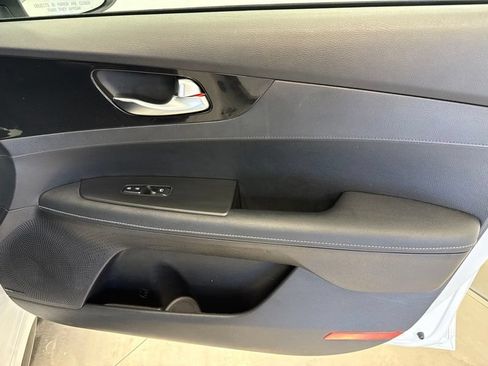 Used 2023 Kia Forte GT-Line w/ GT-Line Premium Package FWD image 14