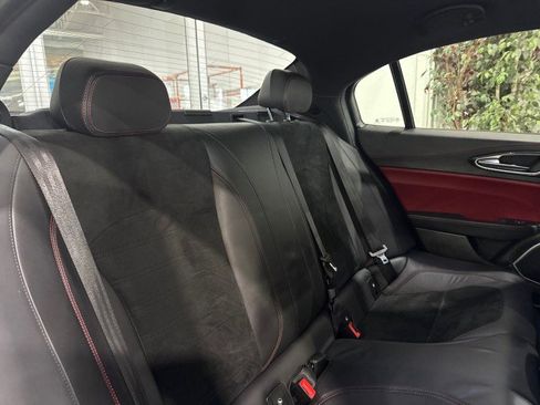 Used 2017 Alfa Romeo Giulia Quadrifoglio image 76