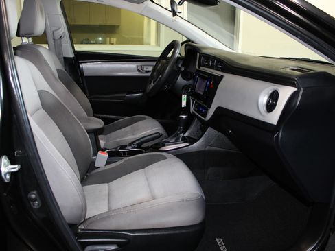 Used 2019 Toyota Corolla LE FWD image 23