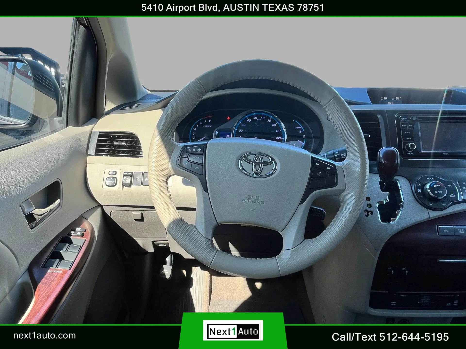 Used 2014 Toyota Sienna XLE w/ Entertainment Package FWD image 22