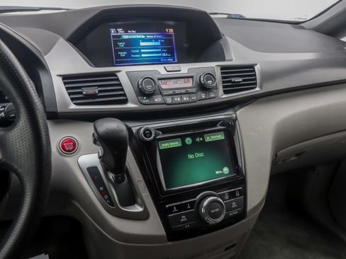 Used 2016 Honda Odyssey SE image 25