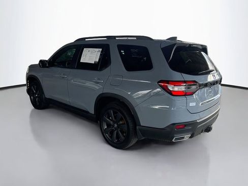 Certified 2025 Honda Pilot Sport image 6