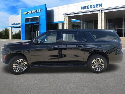 Used 2025 Chevrolet Suburban Z71 AWD/4WD image 4