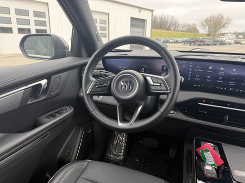 Used 2025 Buick Enclave Preferred image 20