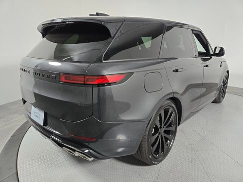 New 2026 Land Rover Range Rover Sport Dynamic SE AWD/4WD image 2