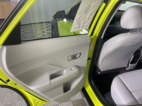 Used 2024 Hyundai Kona Limited AWD/4WD image 16