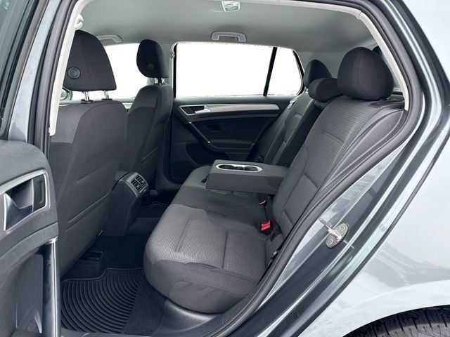 Used 2017 Volkswagen Golf S FWD image 11