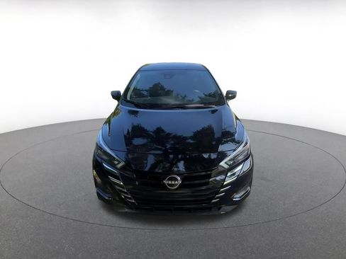 Used 2025 Nissan Versa SV FWD image 4