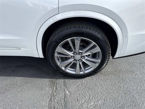 Used 2024 Cadillac XT6 Premium Luxury w/ Technology Package image 32