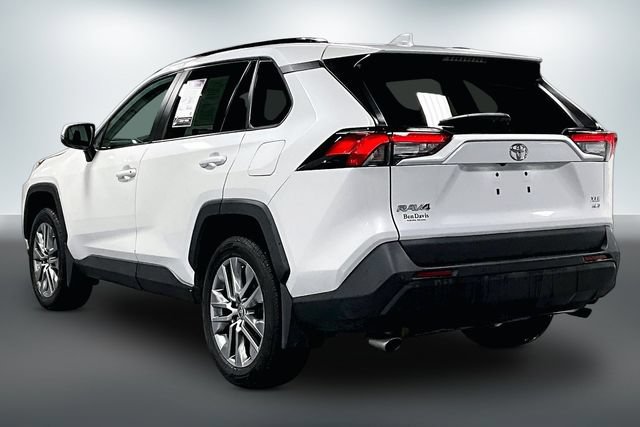 Used 2023 Toyota RAV4 XLE Premium AWD/4WD image 6